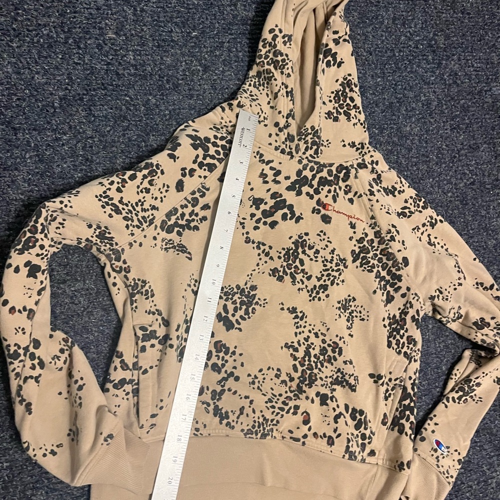 Champion women’s small brown leopard print sweatshirt